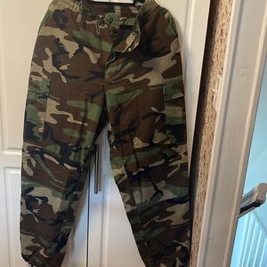 Camouflage pants with adjustable waistband and drawstring ankle